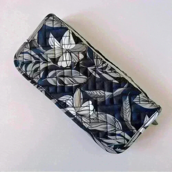 LUG Huddle Black Crossbody Purse Bag and LUG Sleeper Brush Holder Set of Two - Picture 11 of 14